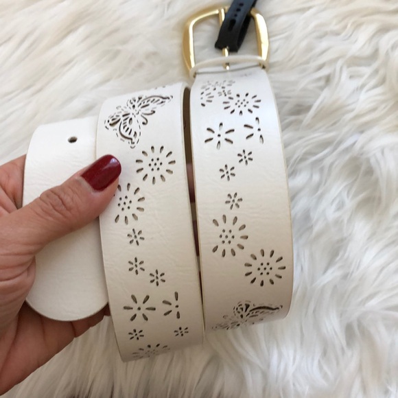 NWT INC White Butterfly Cutout Belt - Picture 3 of 5